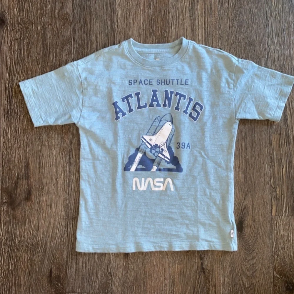 Gap kids boys size small shirt mild washwear